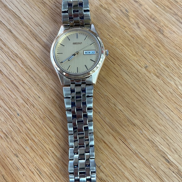 Seiko - Picture 2 of 3